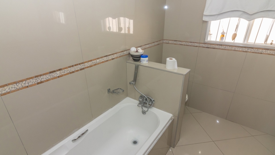 4 Bedroom Property for Sale in Panorama Free State